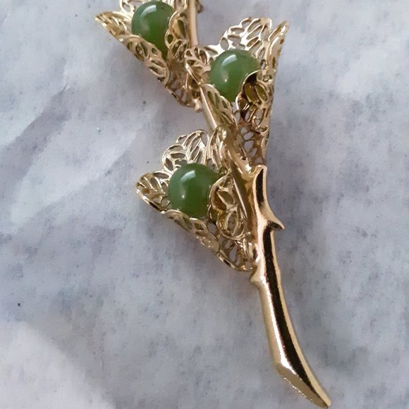 Green Cabochon Gold Tone Filigree Pin Brooch - Picture 3 of 6